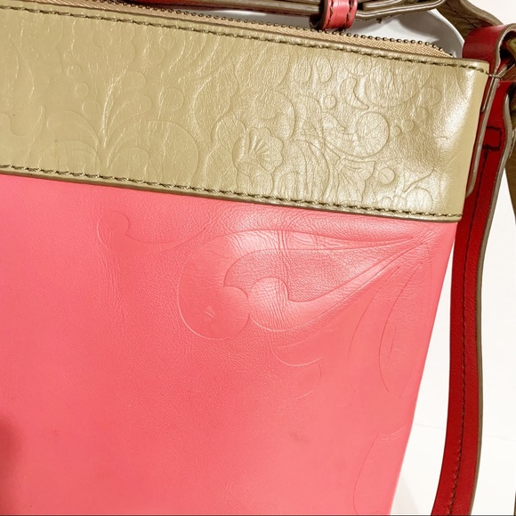 Jim Shore Leather Floral Embossed Design Crossbody Bag Two Toned Fully Lined - Picture 5 of 16
